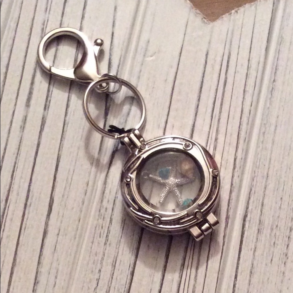 Beach Life Shell Keychain